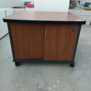 Mobilier mic cu 2 uși pe role de calitate Italiană SH R-492
