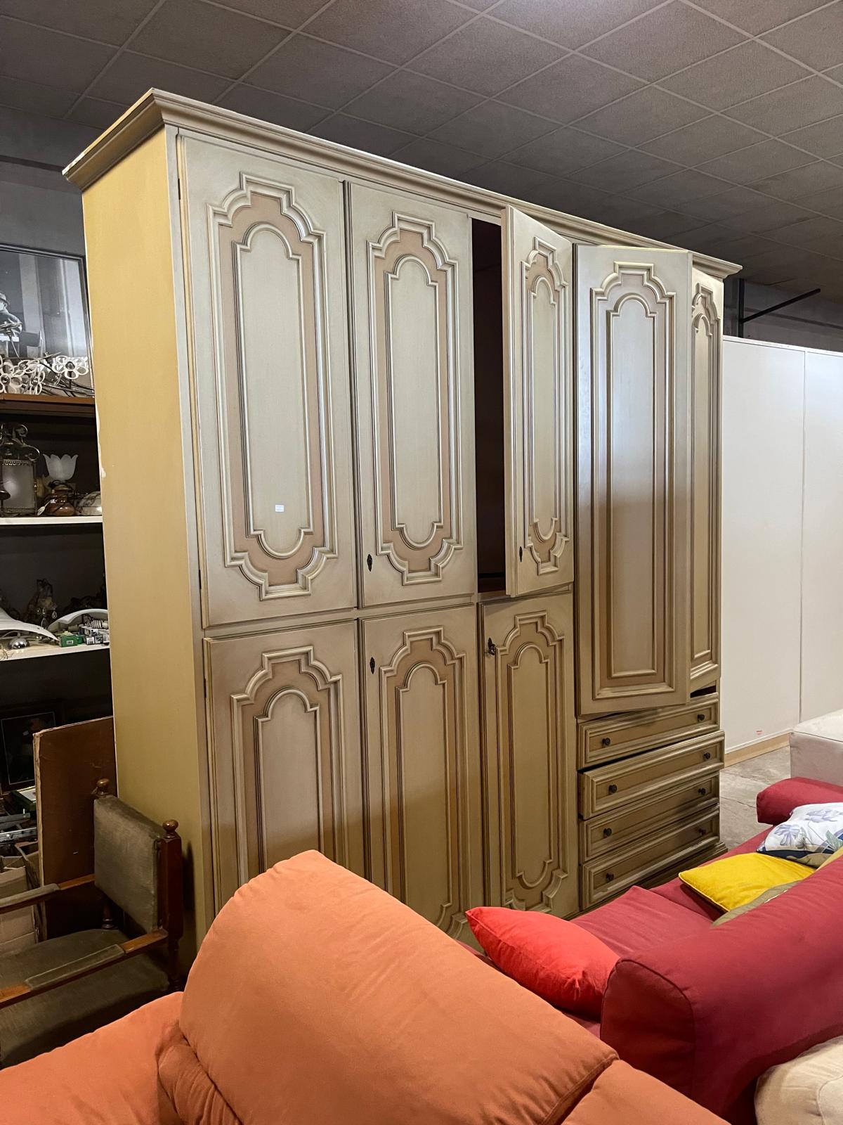 Dulap / Sifonier din lemn de nuc cu 5 uși made in italy bej R-946