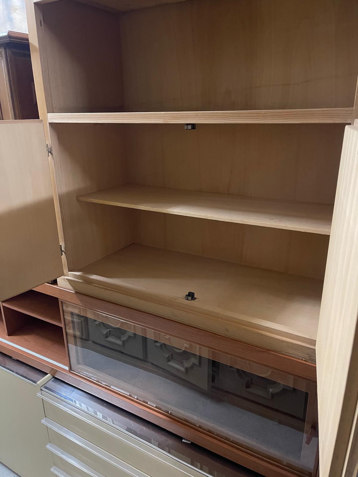 Dulăpior din lemn de nuc cu 2 sertare și 2 uși made in italy R-972 - imagine 2