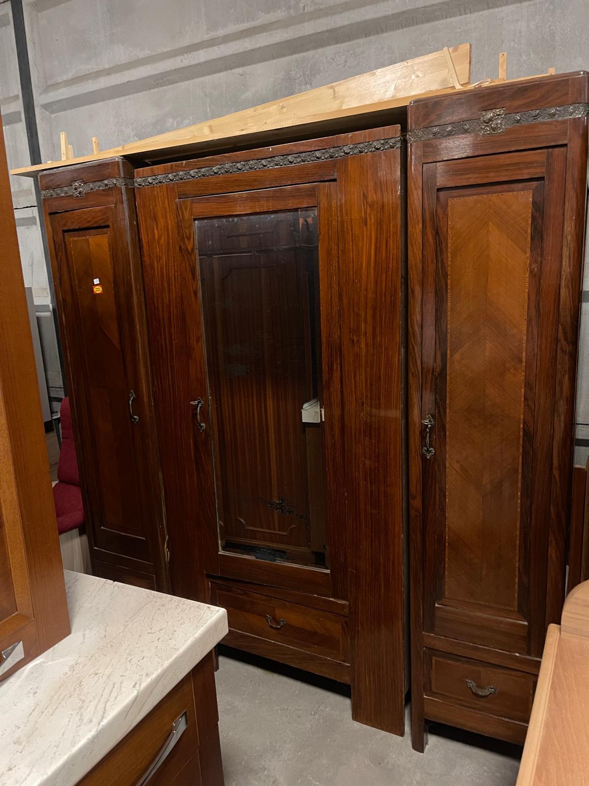 Dulap / sifonier de lemn vintage made in italy R-999
