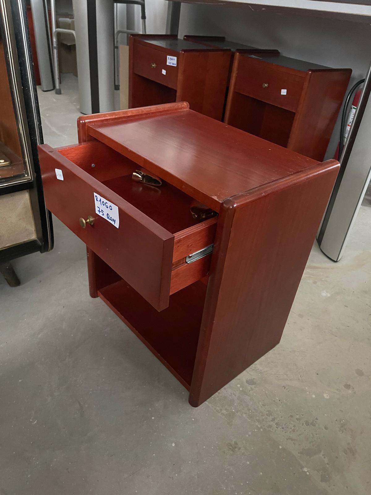 Noptiera sh de calitate italiana R-1060