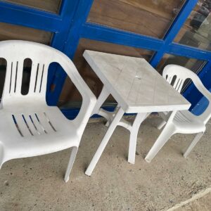 Set Masa de plastic cu 2 scaune R-464
