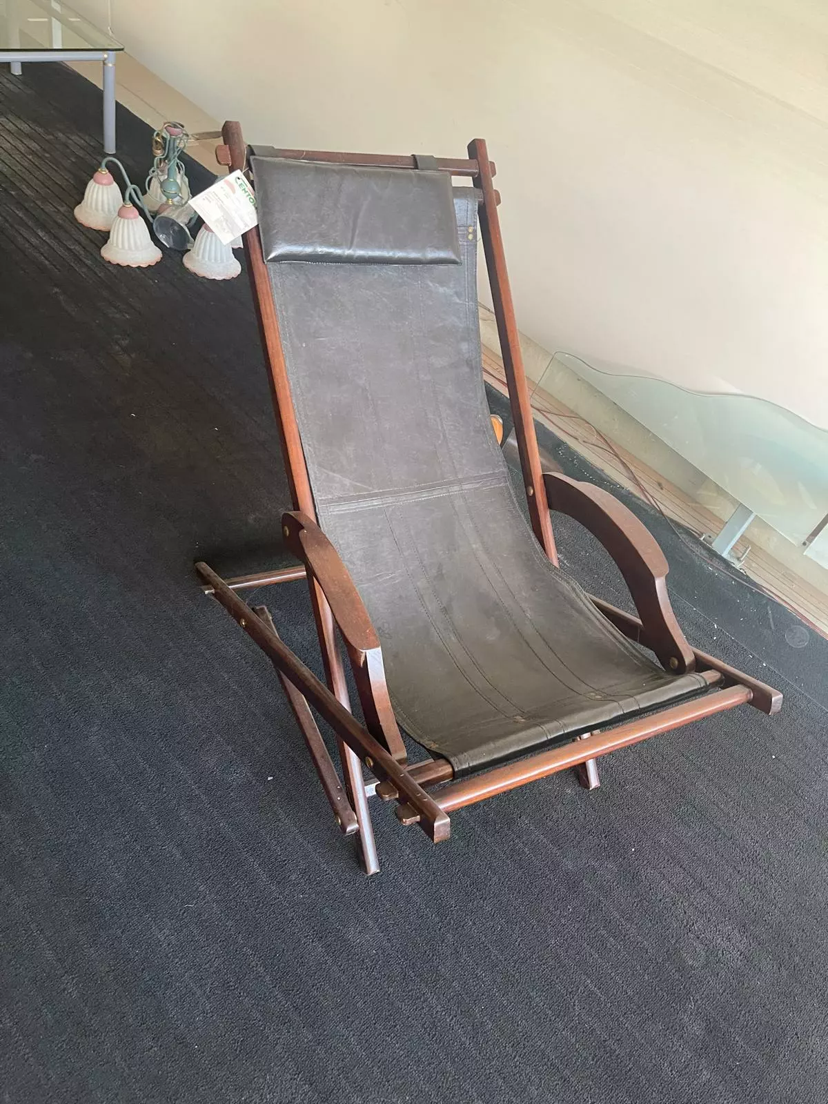 Șezlong NOU vintage din lemn și piele S 2520