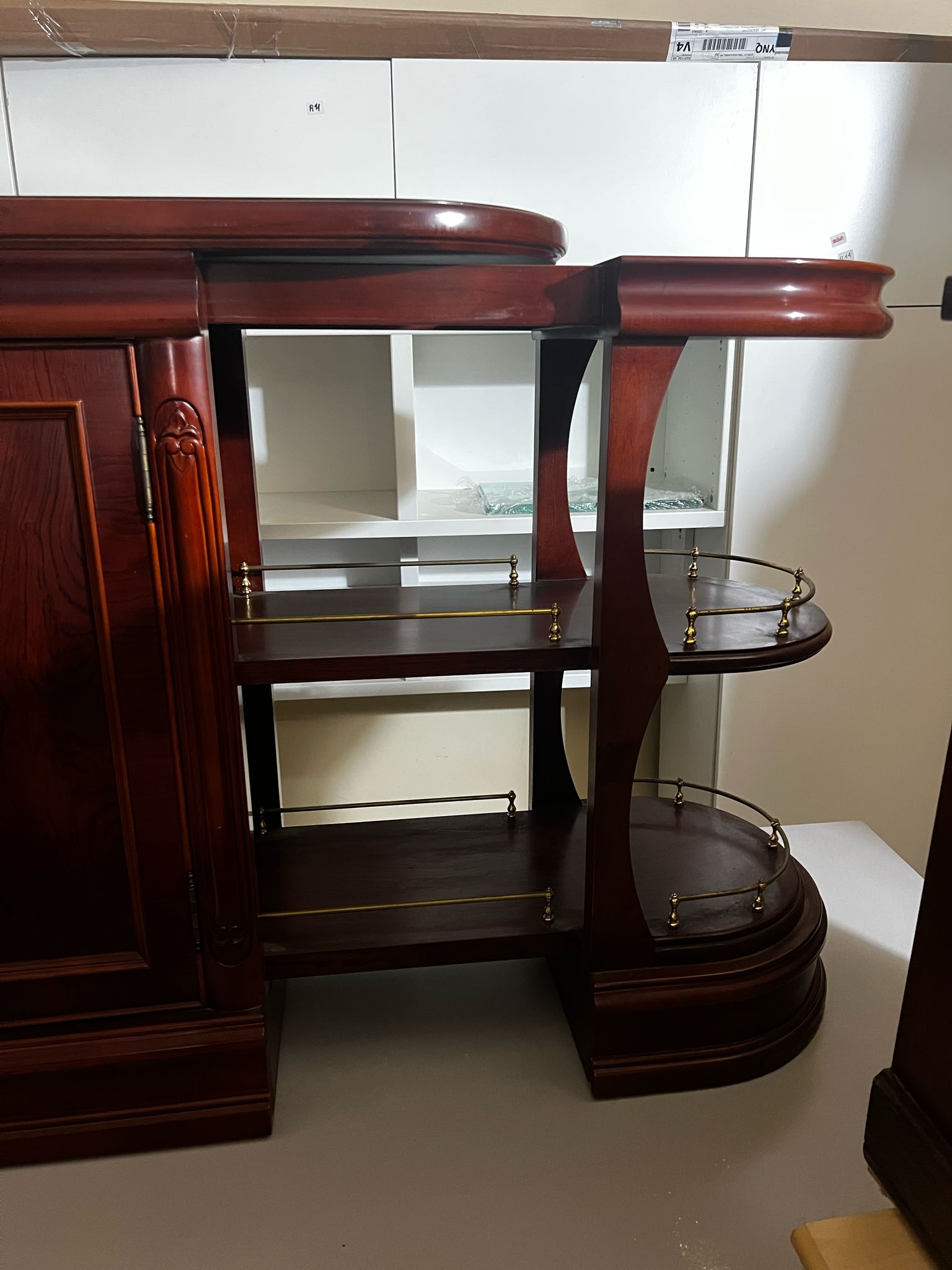 Buffet clasic din lemn masiv cu bar lateral S 3002 – Produs nou, din expoziție - imagine 6
