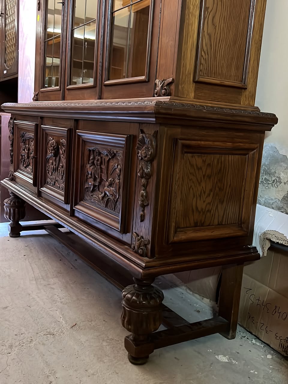 Vitrină sculptată din lemn masiv sh de calitate italiană S 1831 - imagine 3