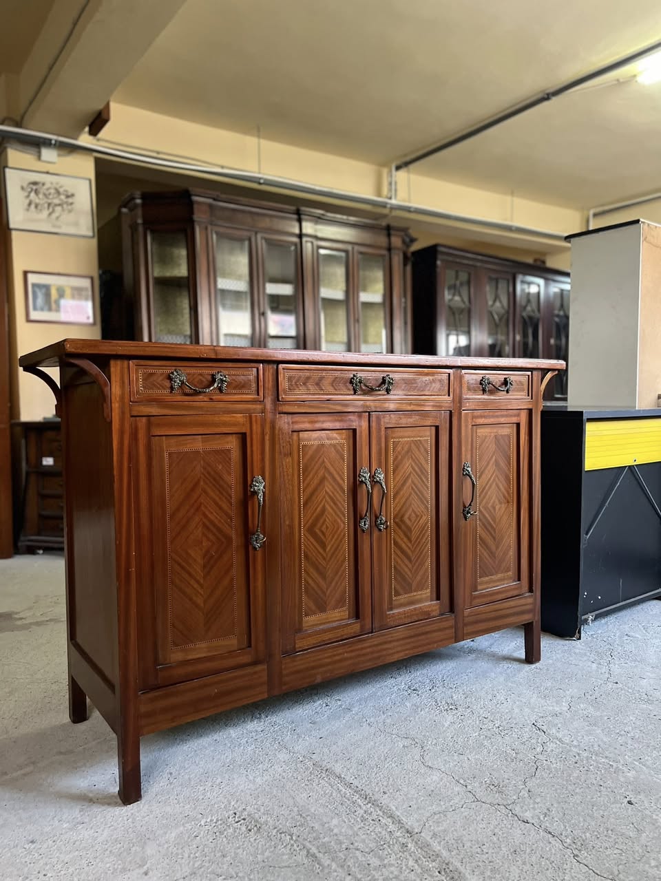 Comodă din lemn masiv sh de calitate italiana S 3527 160x52x102