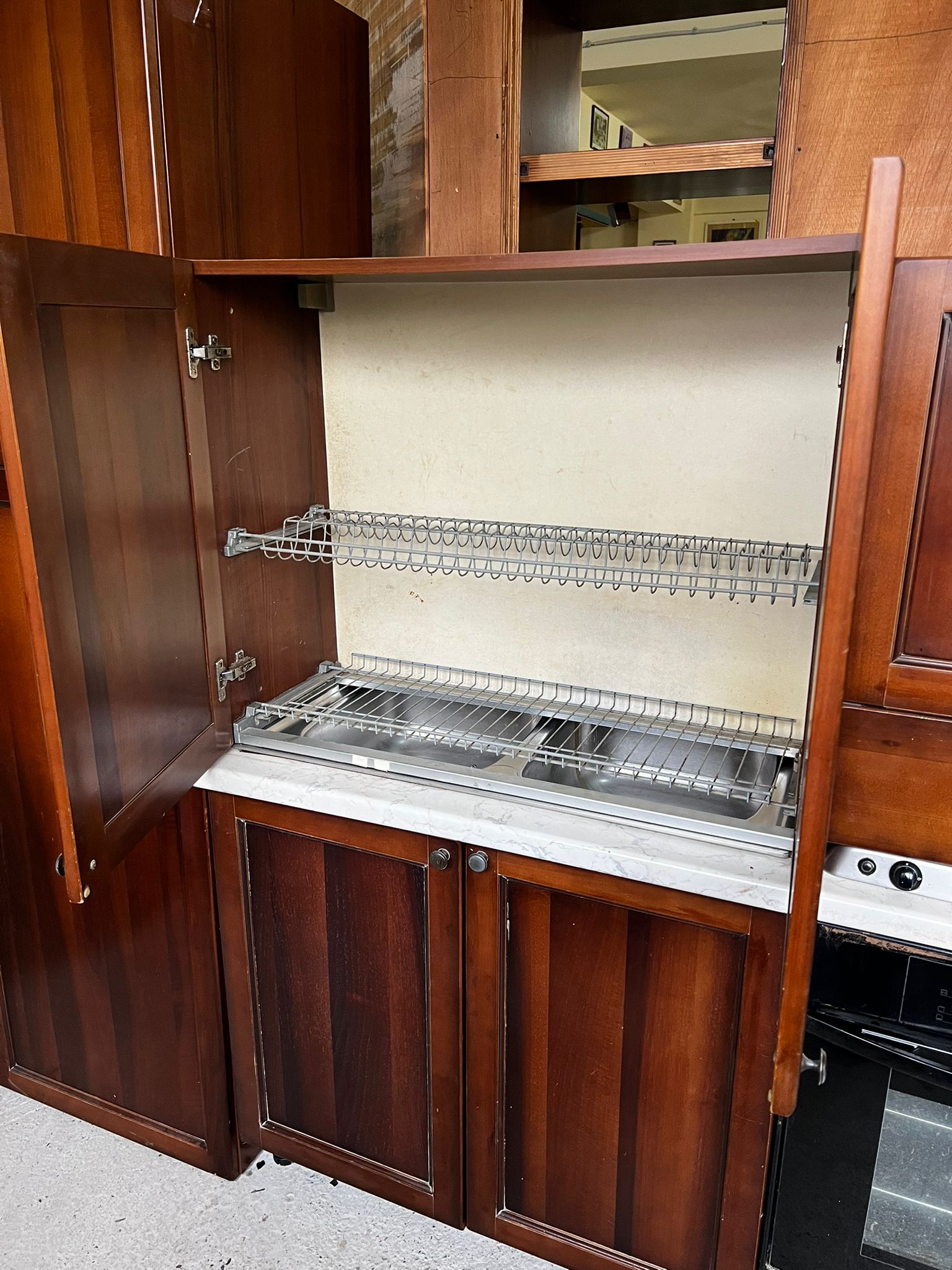 Bucătărie clasică din lemn masiv cu electrocasnice sh de calitate italiană S 4554 - imagine 4