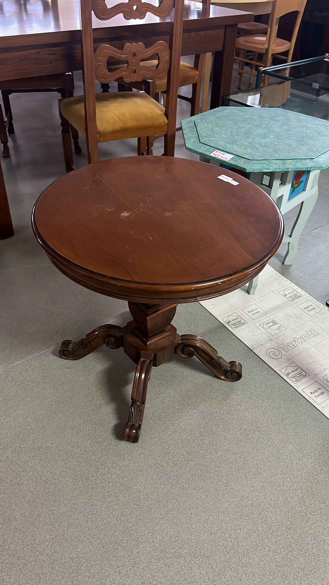 Măsuță rotundă vintage din lemn sh de calitate italiană S 4656