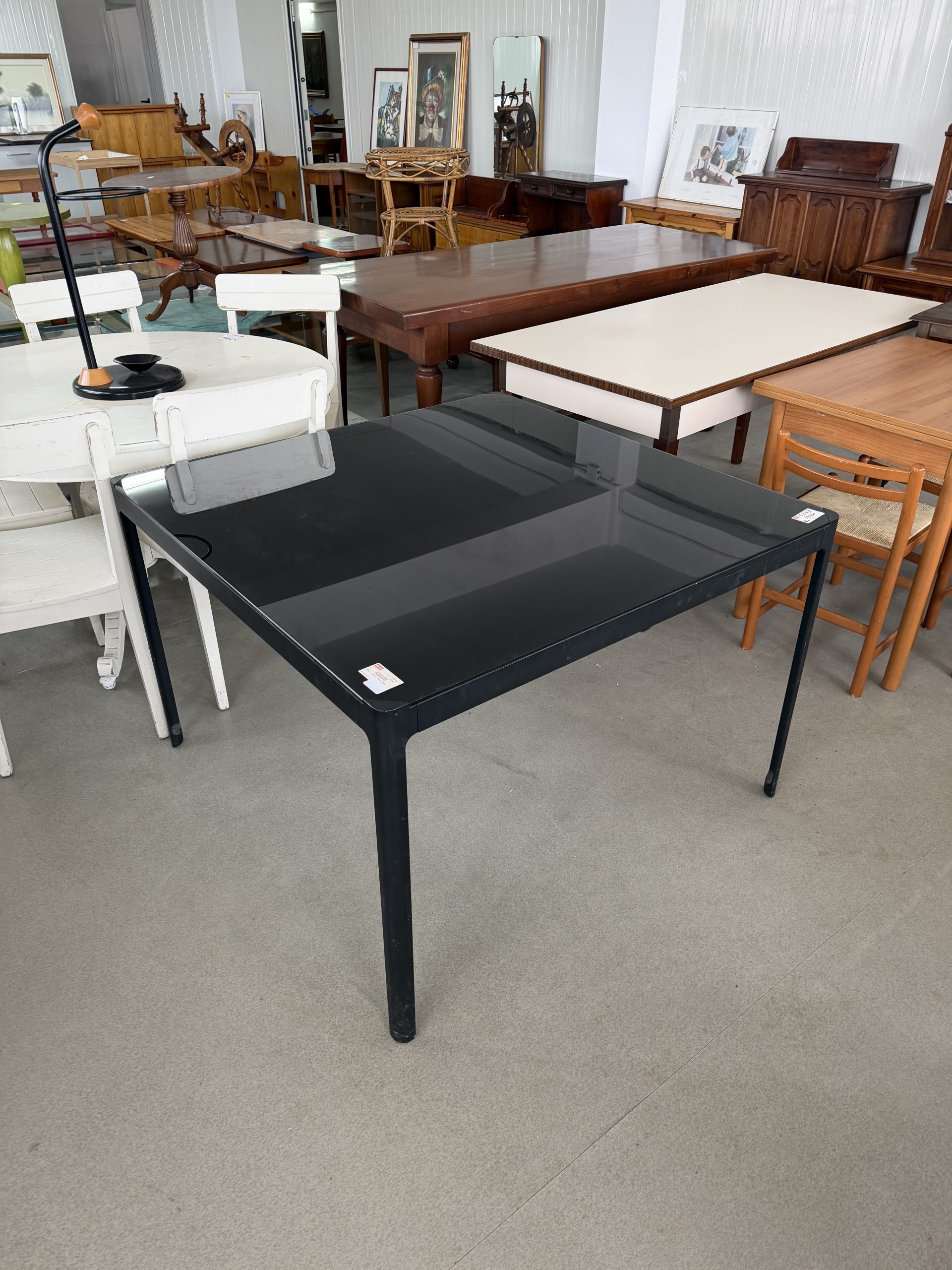 Masă pătrată neagră cu blat din sticlă 110x110 cm – C 243