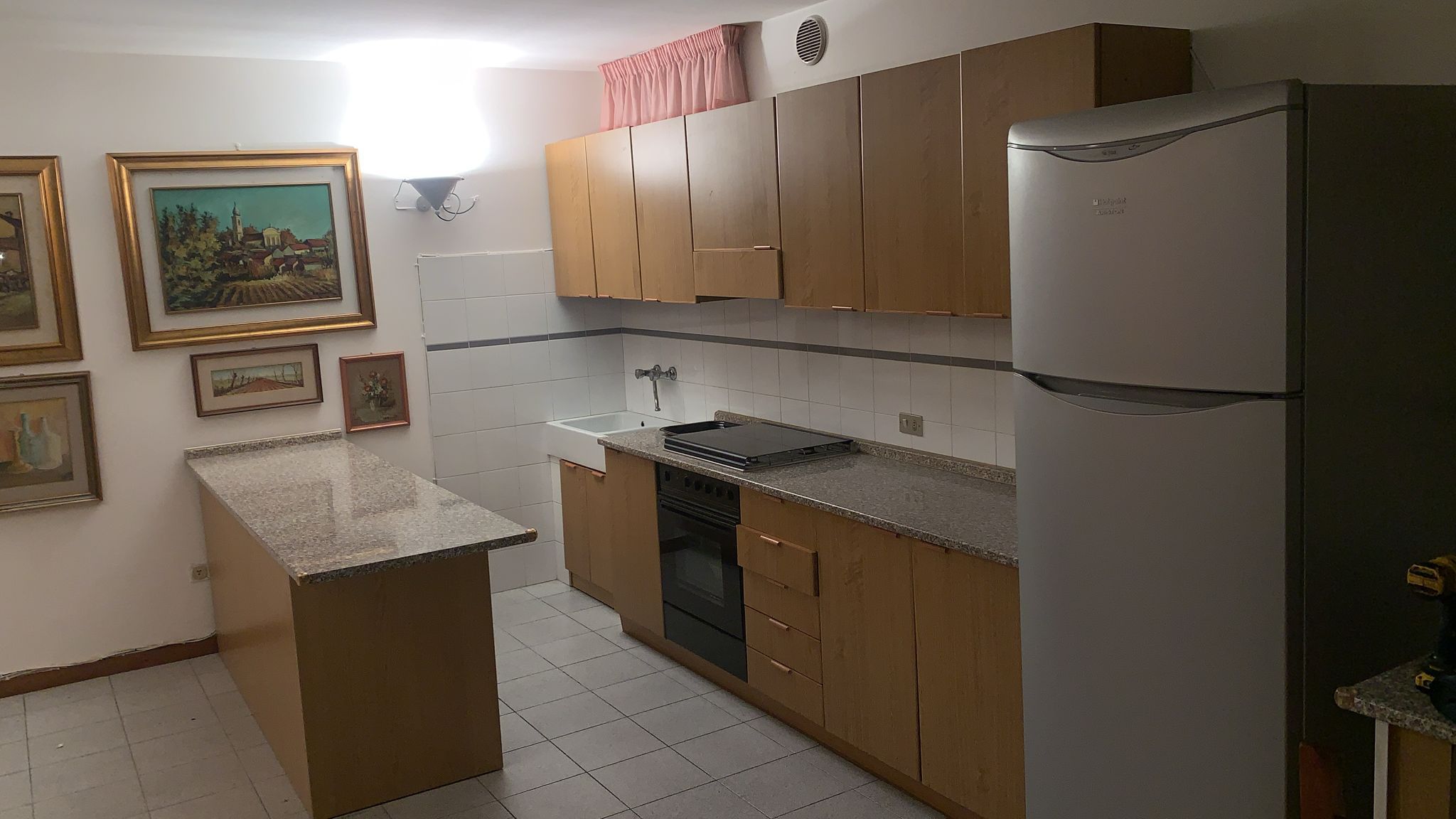 Bucătărie sh de calitate italiană S 4802 – 240 cm + insulă 220×60