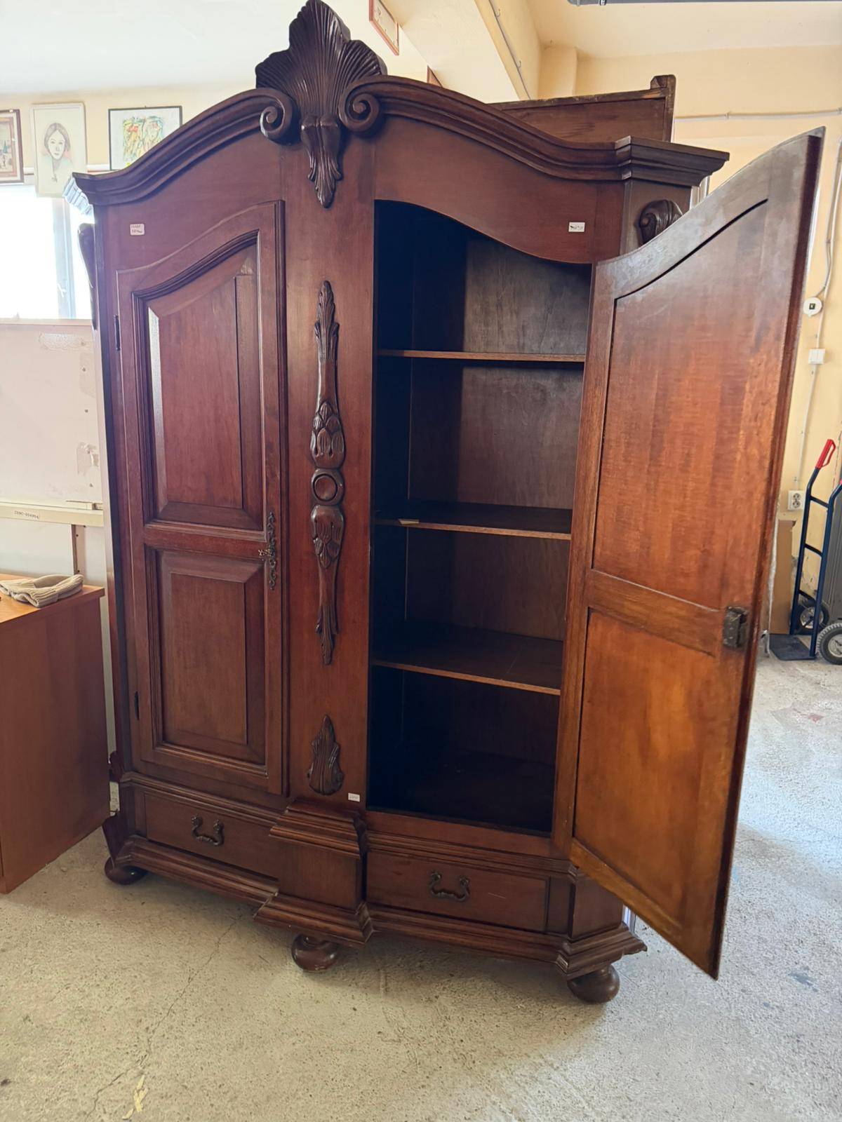 Dulap din lemn masiv sculptat stil clasic sh de calitate italiană S 4931 - imagine 2
