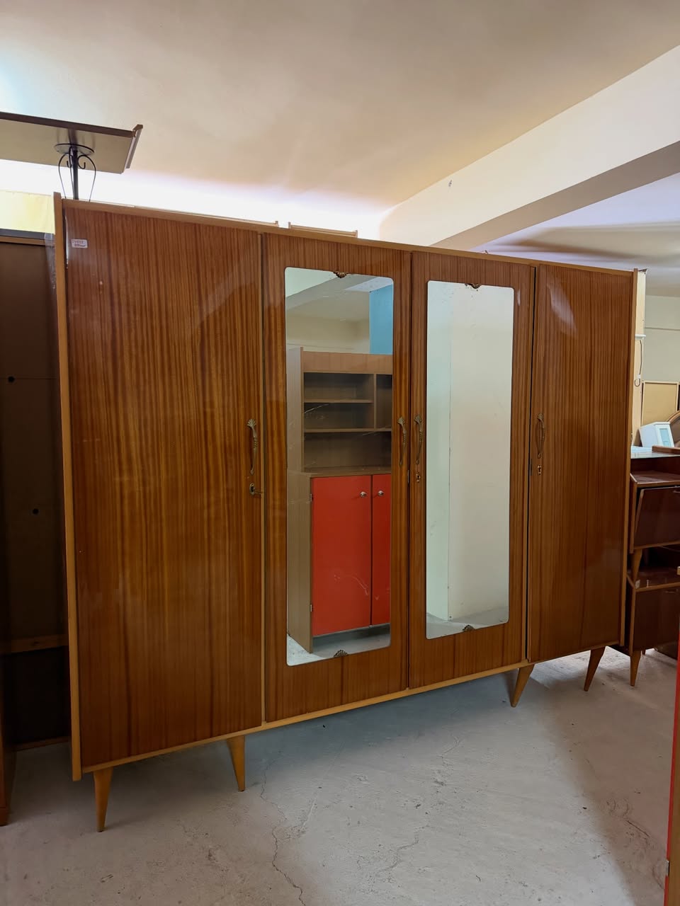 Dulap vintage din lemn cu oglinzi sh de calitate italiană S 4833