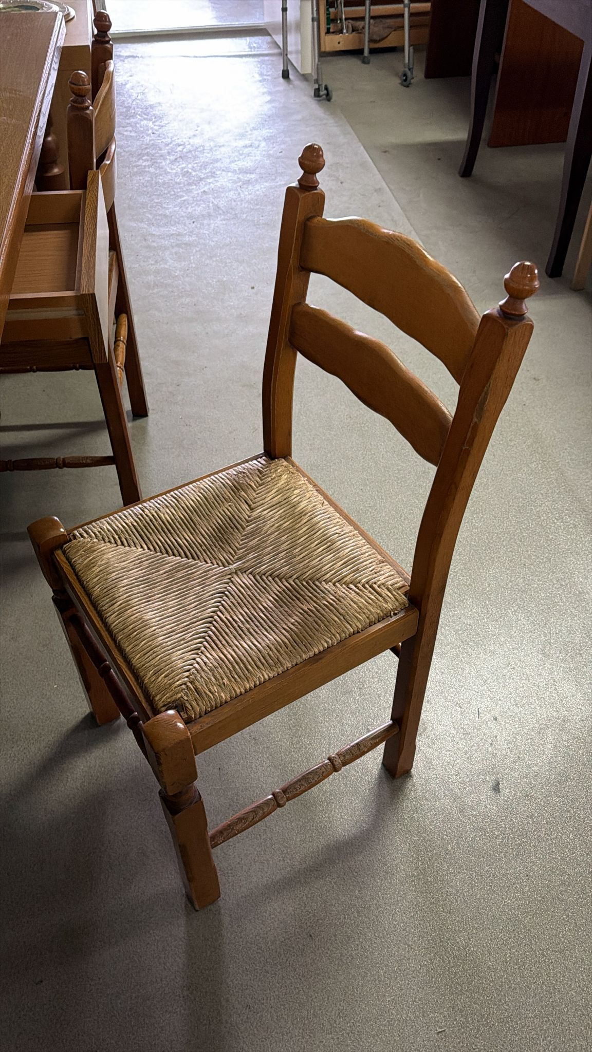 Set masă cu 4 scaune din lemn sh de calitate italiană S 4960 - imagine 2