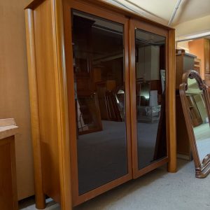 Vitrină cu 2 uși din sticlă parțial din lemn masiv sh de calitate italiană 4770/U
